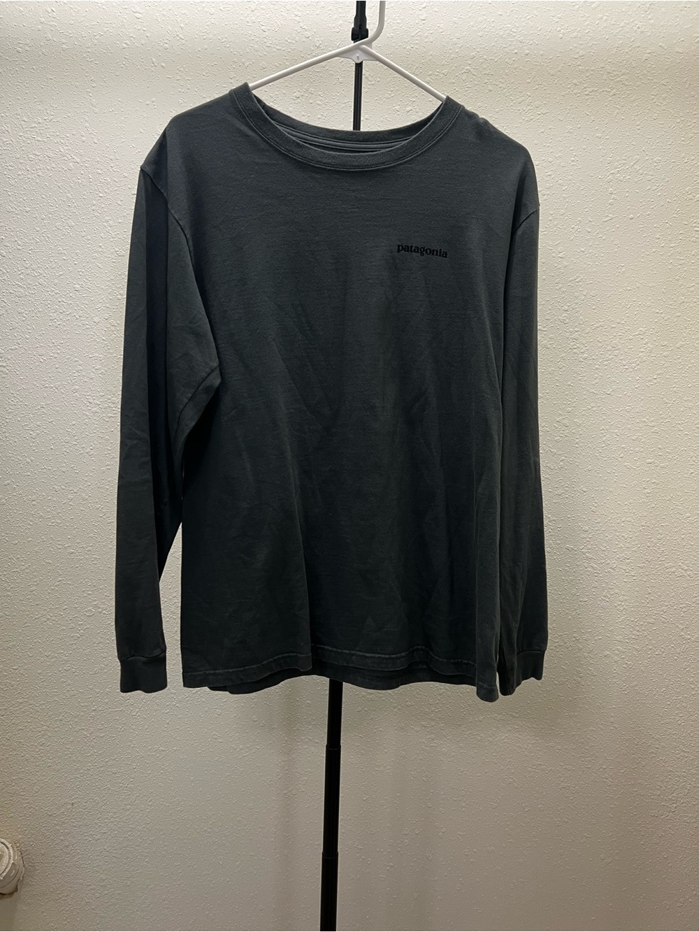 Patagonia Men’s Long-Sleeve Crew Tee - Charcoal Gray